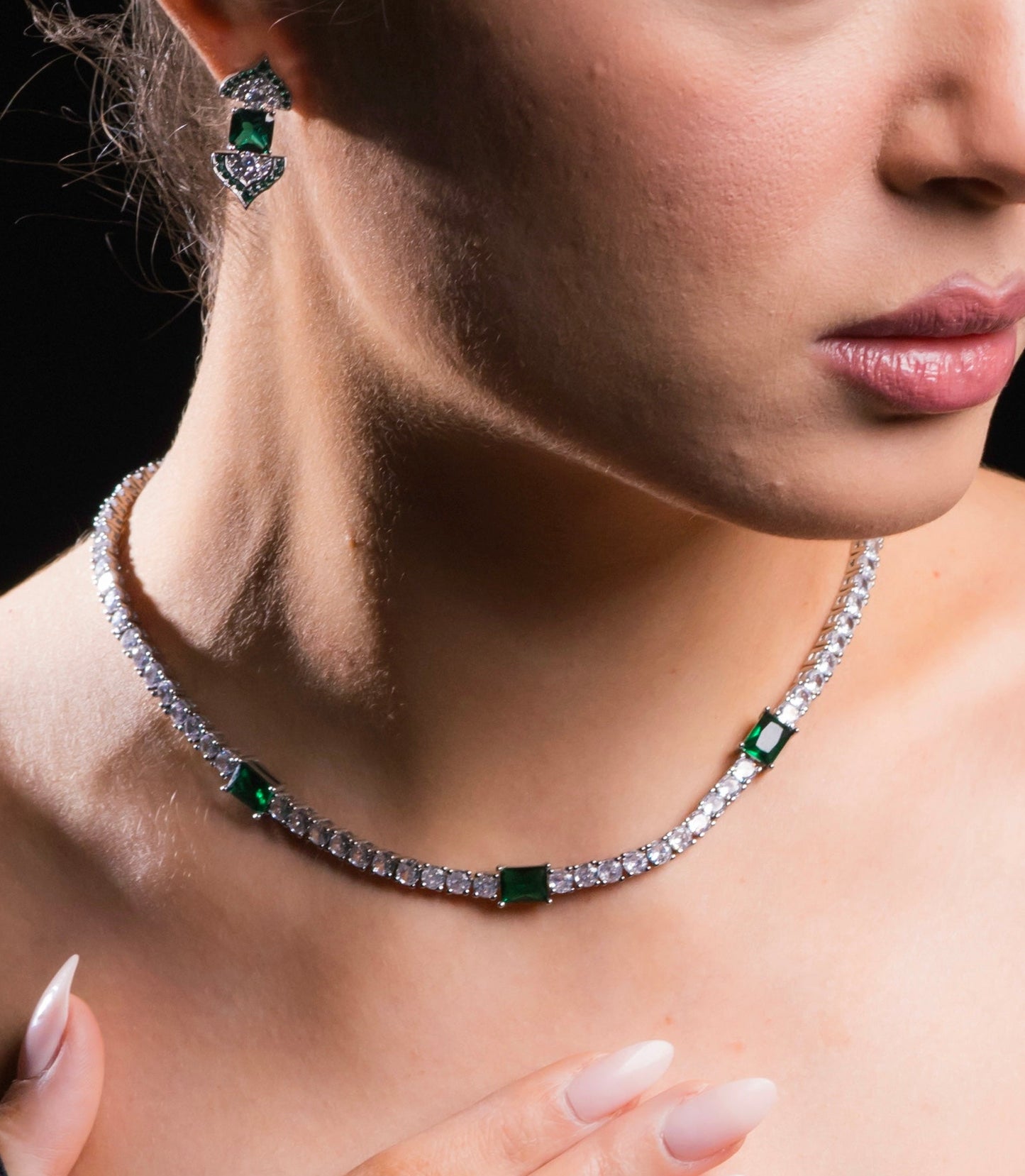 Triple emerald tennis necklace