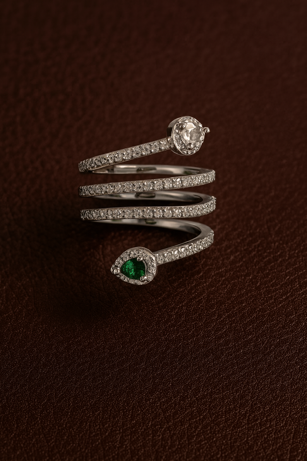 Multi-row emerald ring