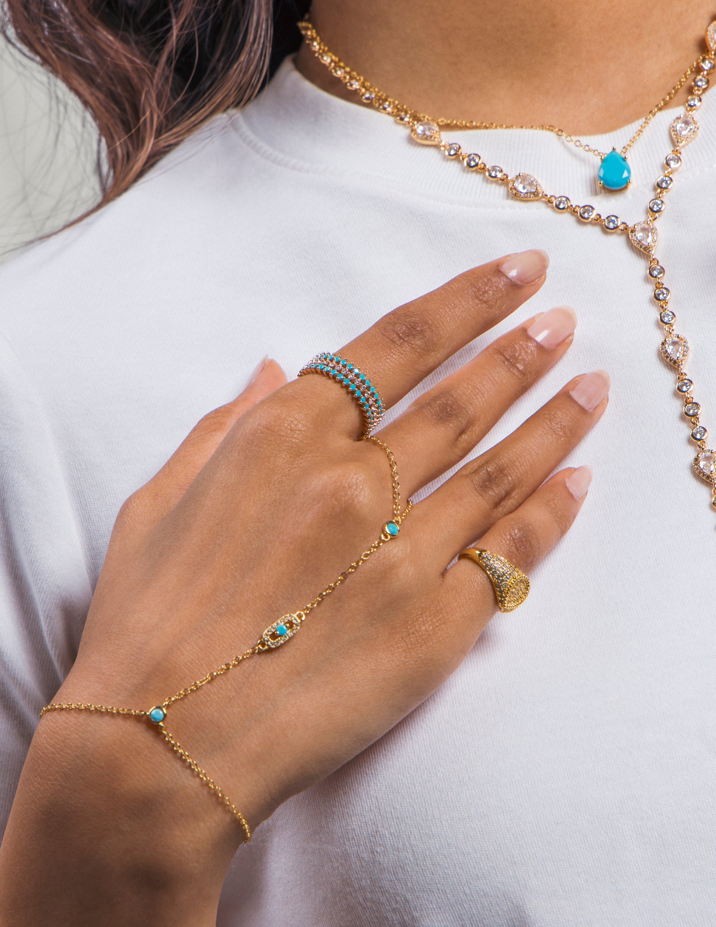 AZUR eye handchain